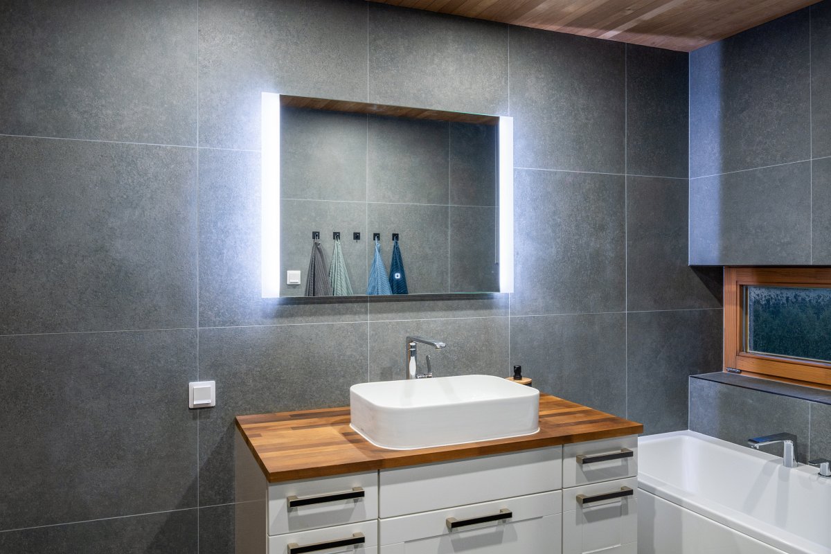 paarismaja saunaga dushinurgaga pesuruumid kraanikauss