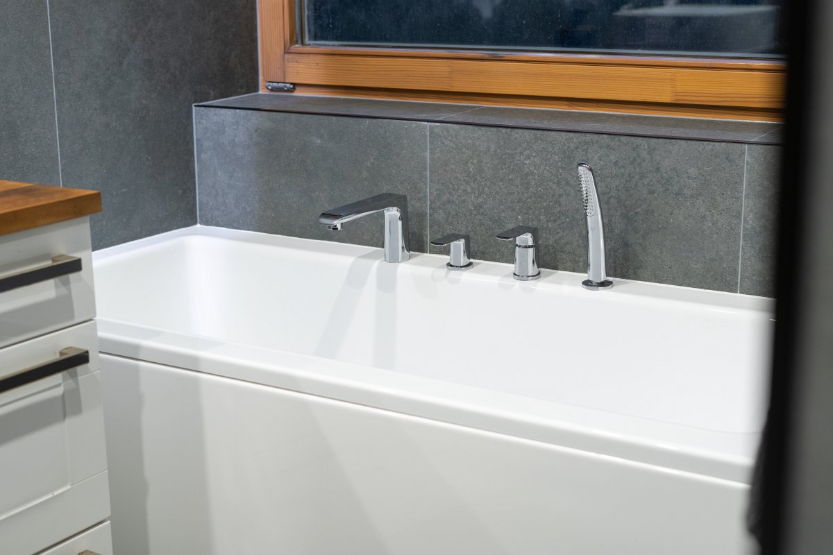 paarismaja saunaga dushinurgaga pesuruumid vanniga ruum