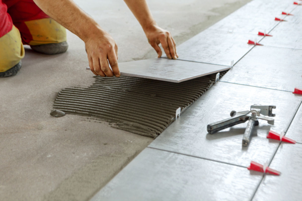 plaatija-remondimehe-tunnihind