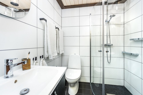 Väikese vannitoa remont – vaata ilusat tulemust! 1 vannitoa-vaade